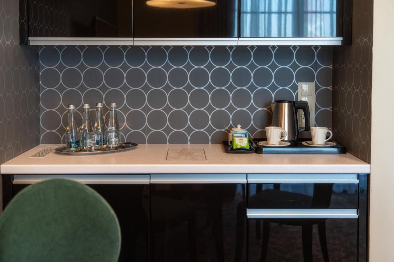 Korona Hotel Ostrołęka Kültér fotó